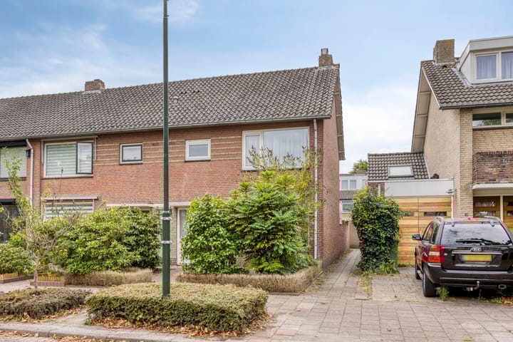 Photo 3 of Lupinelaan 11