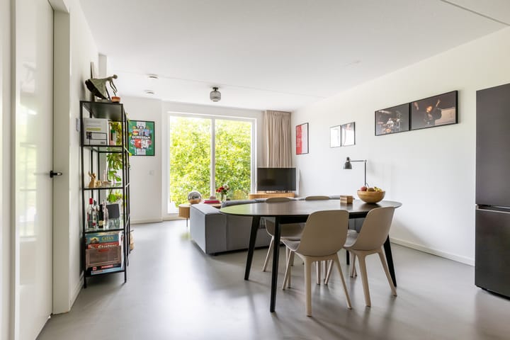 Foto 11 van Roentgenstraat 151