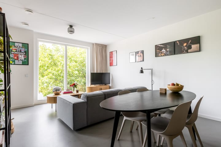 Foto 12 van Roentgenstraat 151