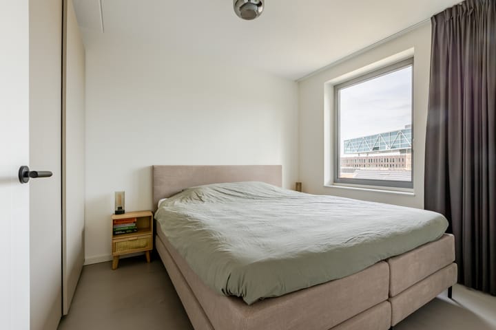 Foto 25 van Roentgenstraat 151