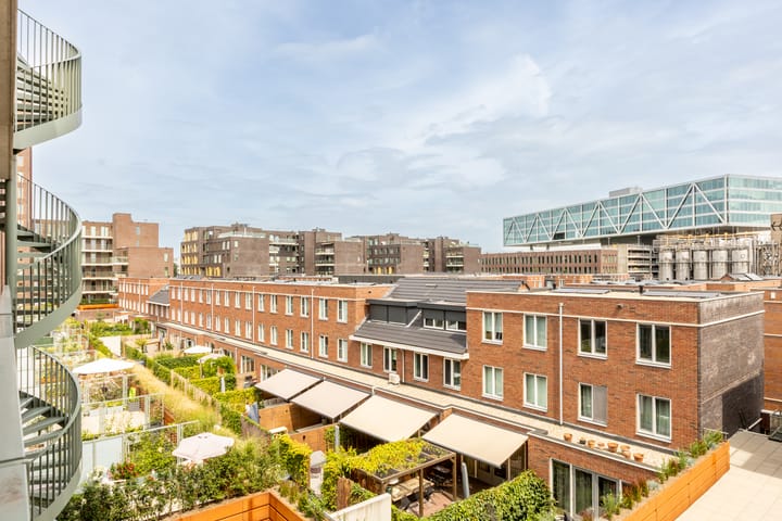 Foto 40 van Roentgenstraat 151