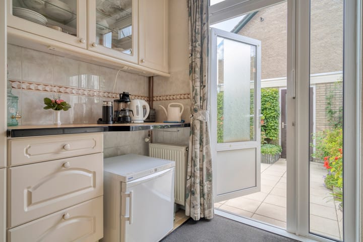 Photo 16 of Lebuïnusstraat 7