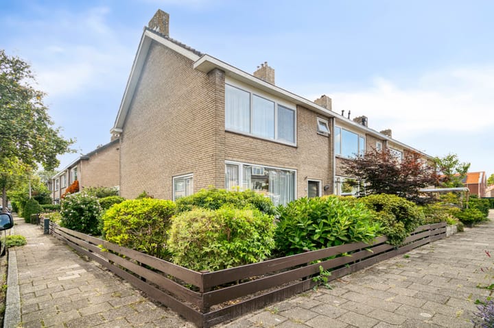 Photo 42 of Lebuïnusstraat 7