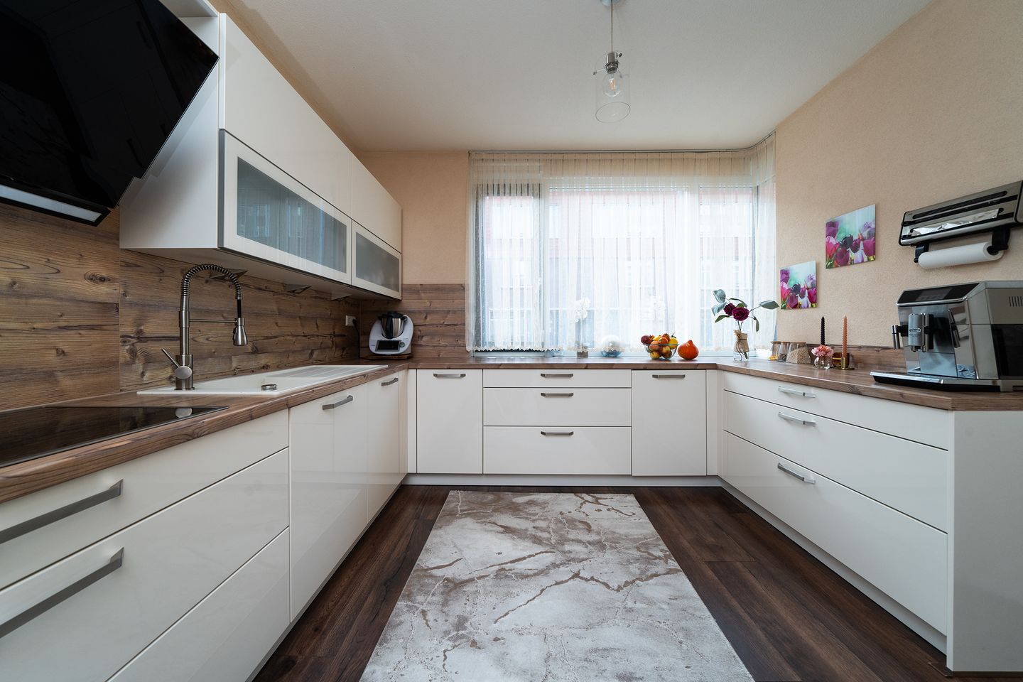 Photo 10 of Rosenveldtstraat 49