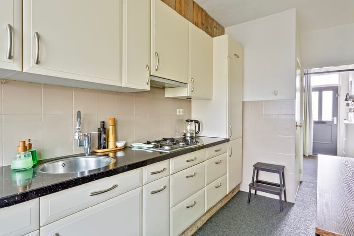 Foto 13 van van Diemenstraat 28