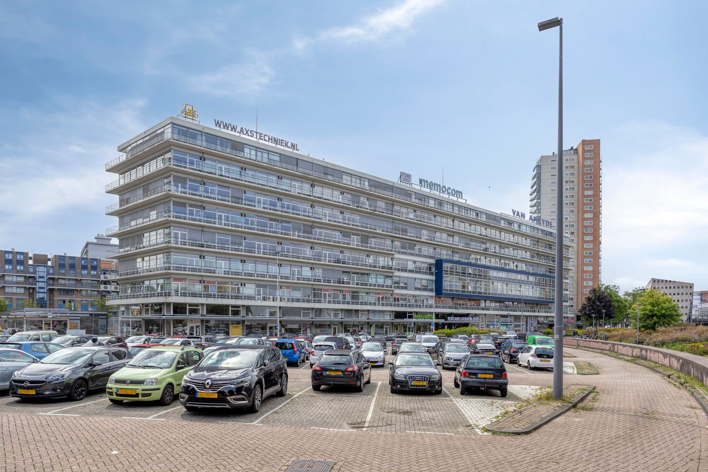 Bekijk foto 1 van Strevelsweg 700