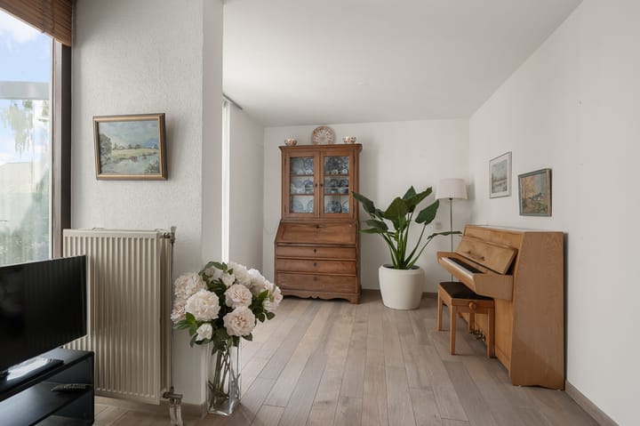 Photo 7 of Kalander 44