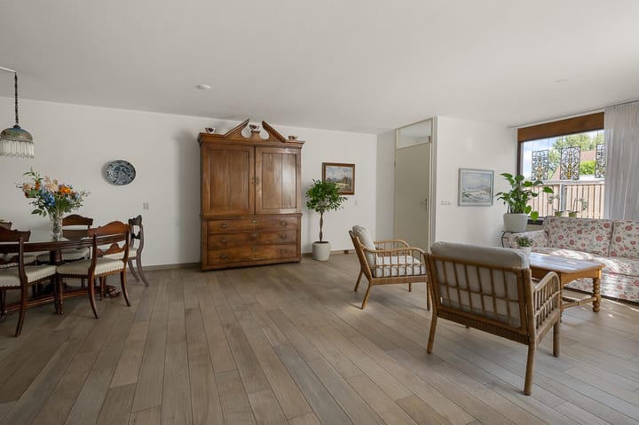 Photo 8 of Kalander 44