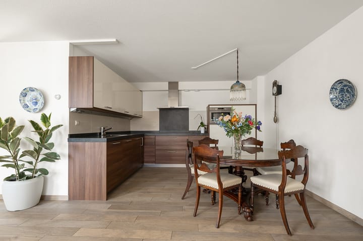 Photo 9 of Kalander 44