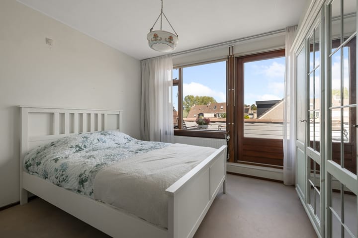 Photo 22 of Kalander 44