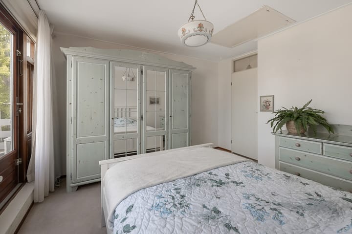 Photo 23 of Kalander 44