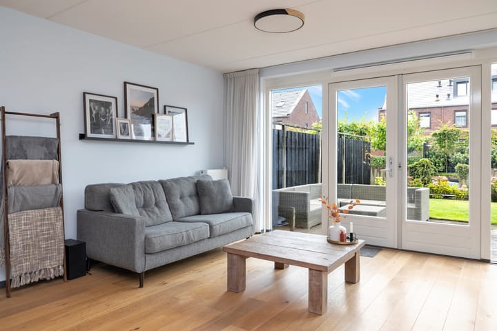 Photo 7 of Kuifeend 23