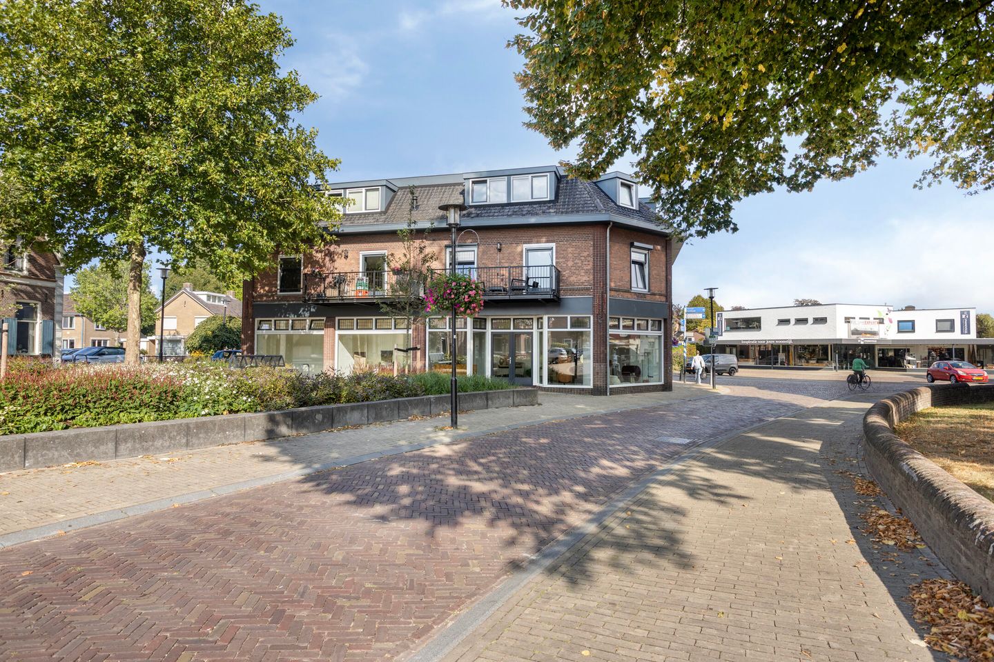 Foto 4 van Ruurloseweg 1