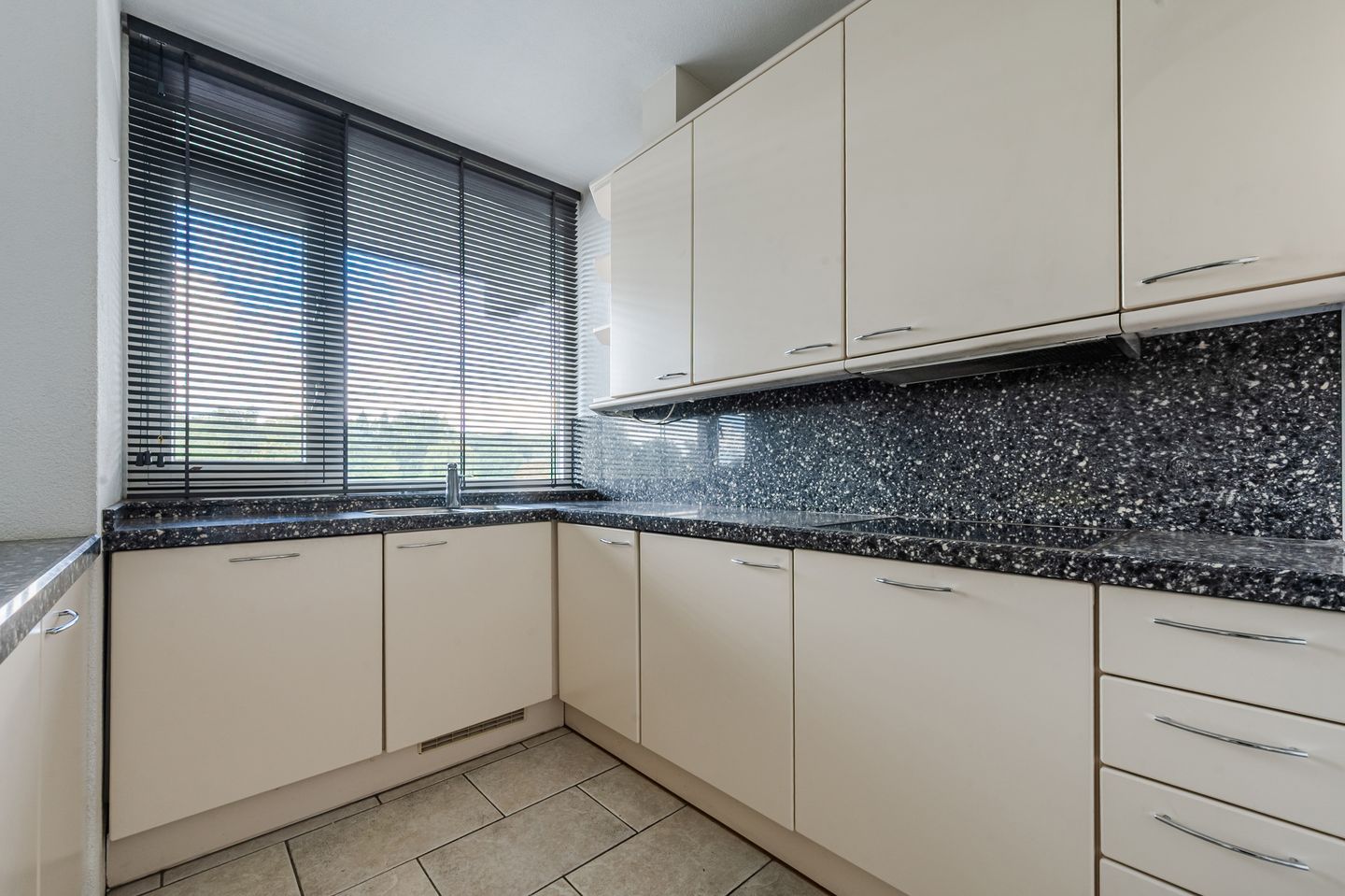 Photo 5 of Anjerstraat 168