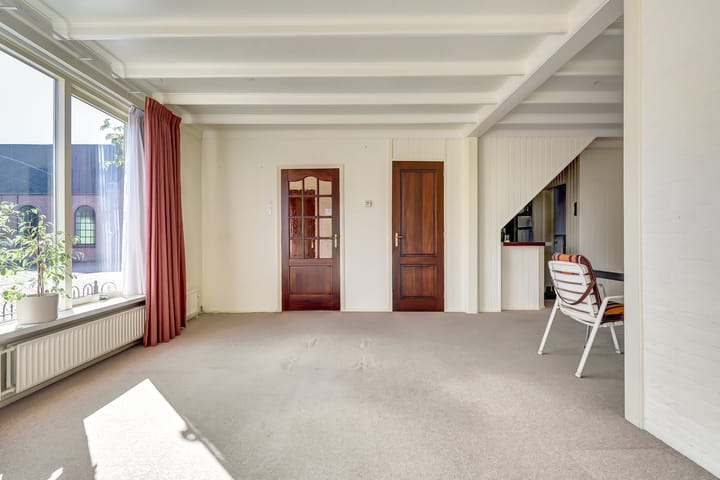 Foto 8 van Middelweg 2