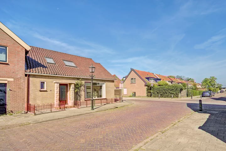 Foto 32 van Middelweg 2