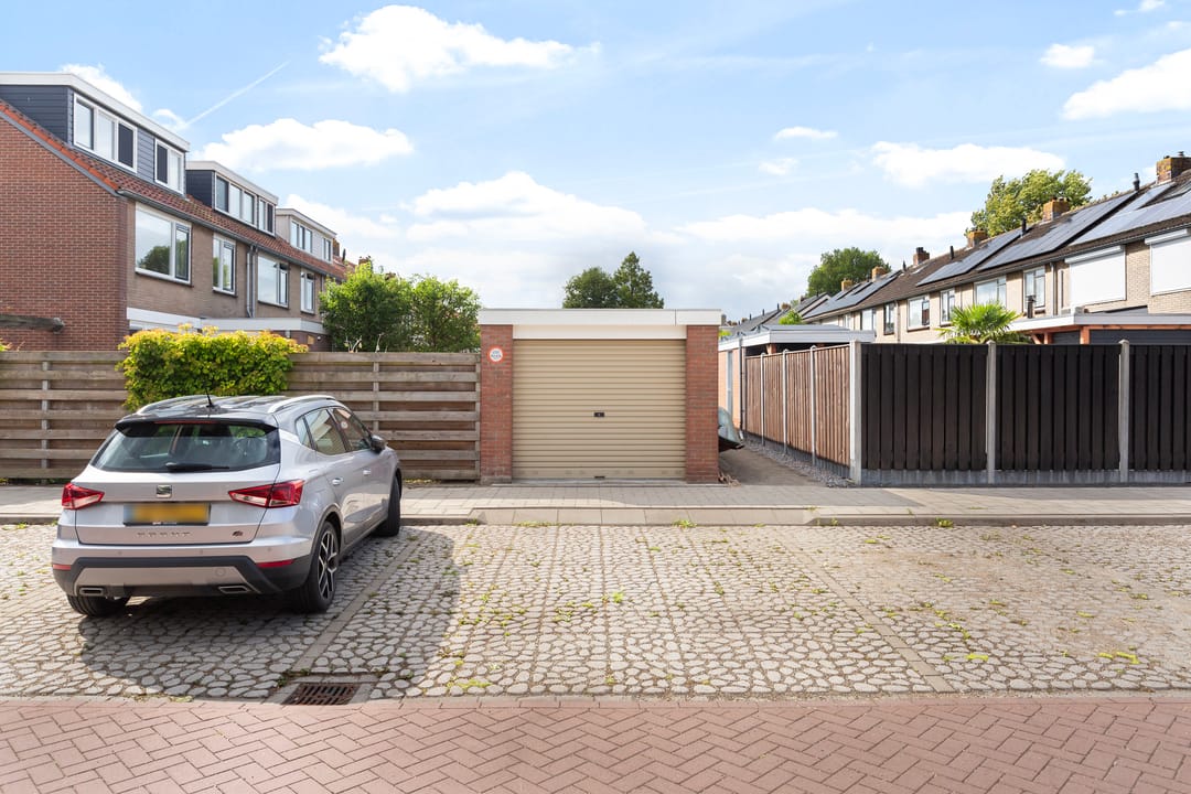 Photo 43 of Margrietstraat 27