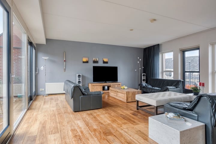 Photo 12 of Julianastraat 12