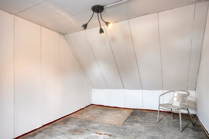 Photo 33 of Julianastraat 12