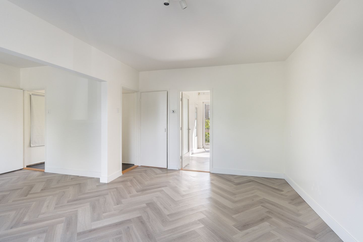 Foto 10 van Delftseveerweg 23-B