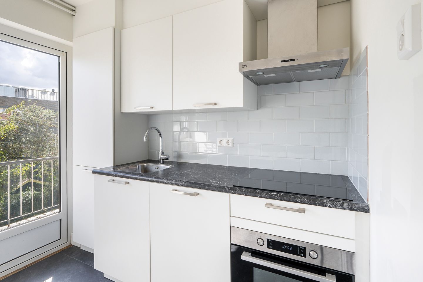 Foto 14 van Delftseveerweg 23-B