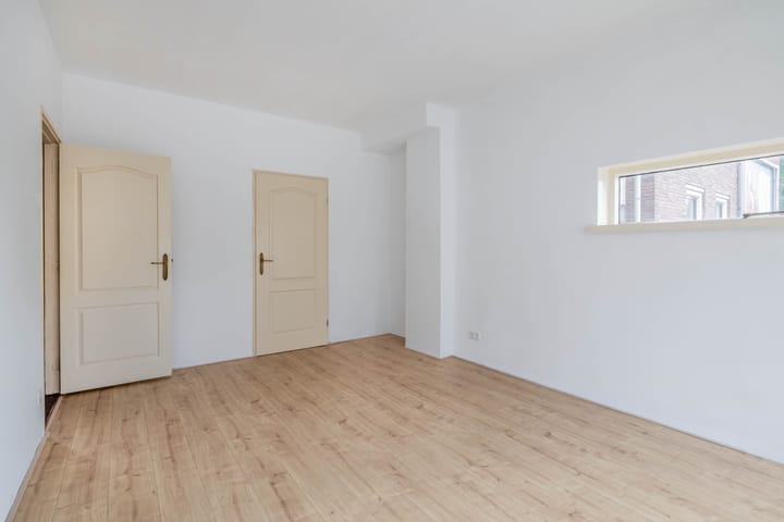 Foto 10 van Kerstroosstraat 3-B