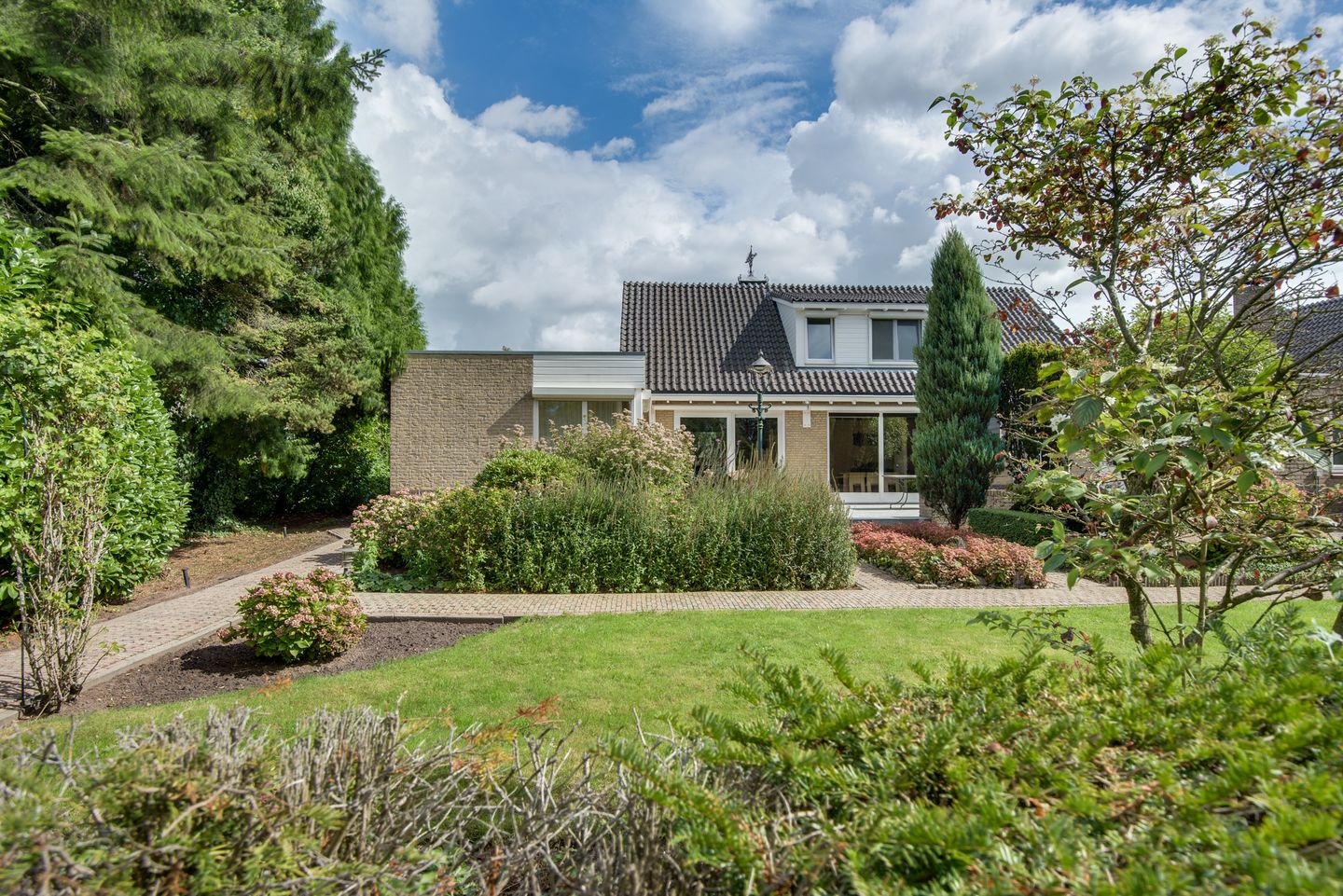 Foto 34 van Larikslaan 84