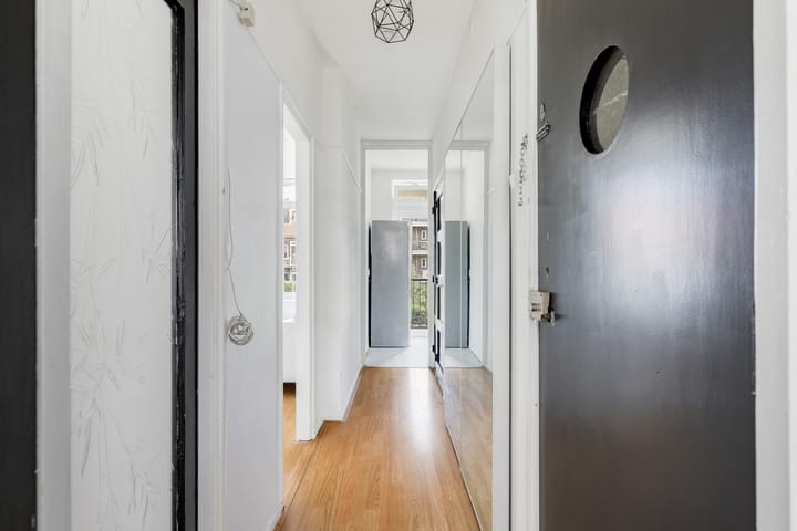 Photo 9 of Johan de Meesterstraat 10-A