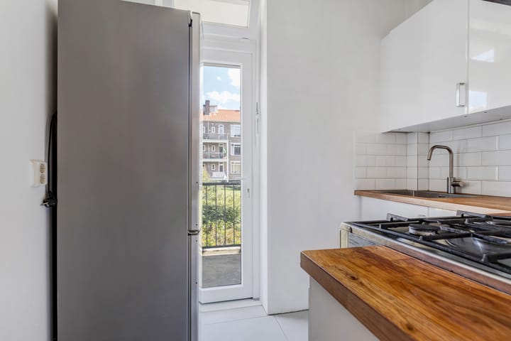 Photo 14 of Johan de Meesterstraat 10-A