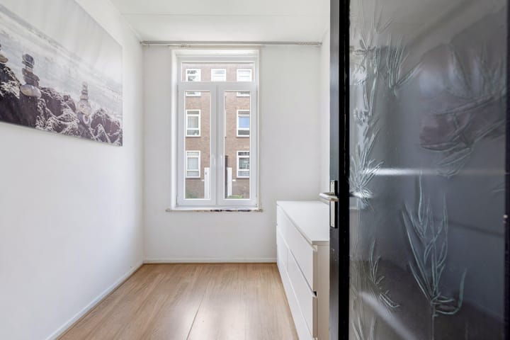 Photo 16 of Johan de Meesterstraat 10-A