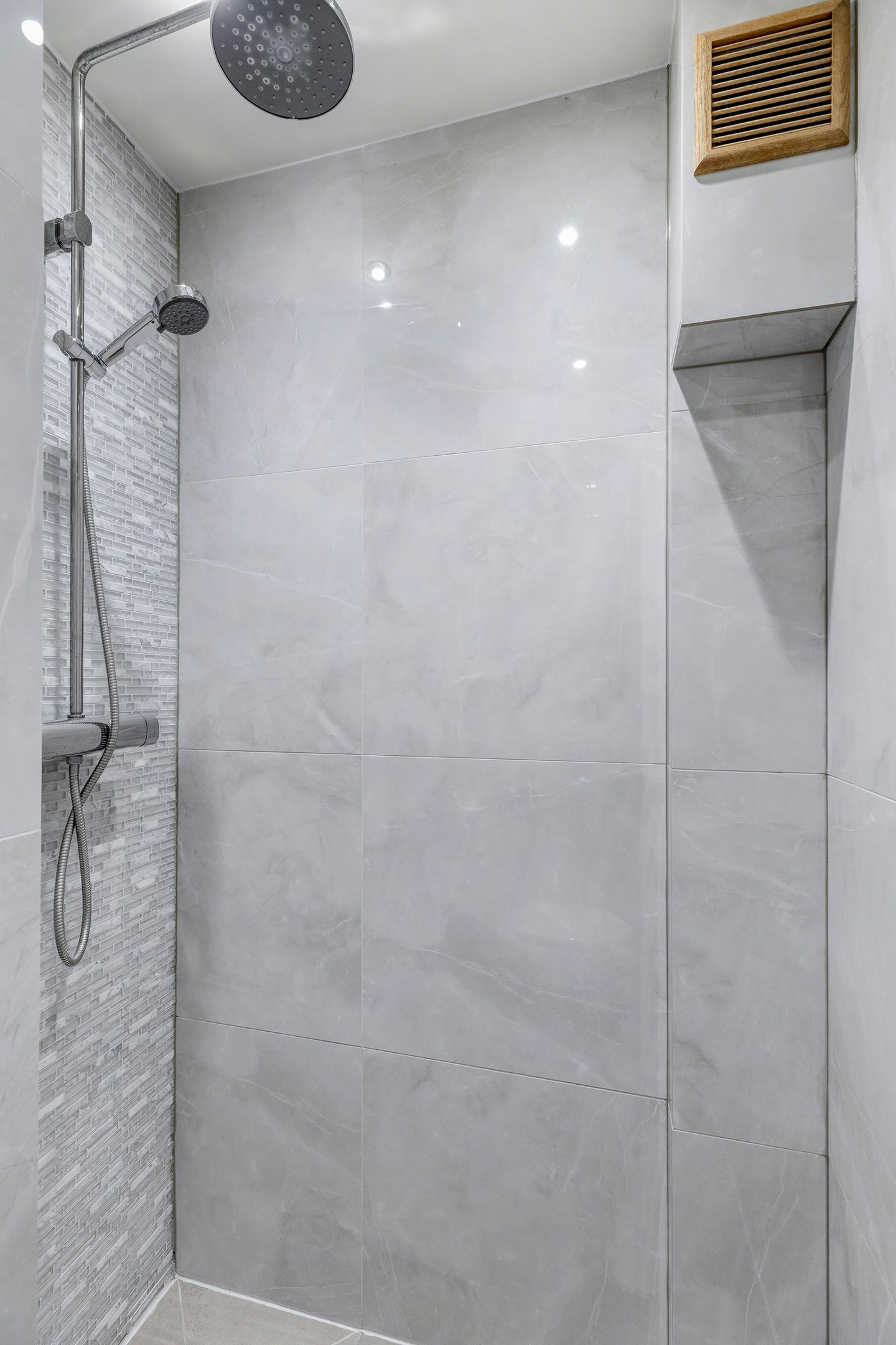 Photo 19 of Johan de Meesterstraat 10-A