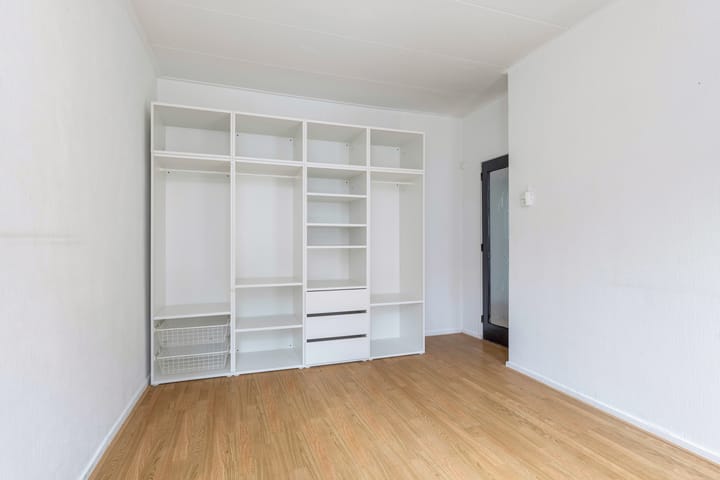 Photo 22 of Johan de Meesterstraat 10-A