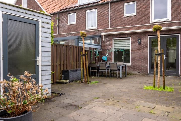 Photo 5 of Huijgensstraat 71