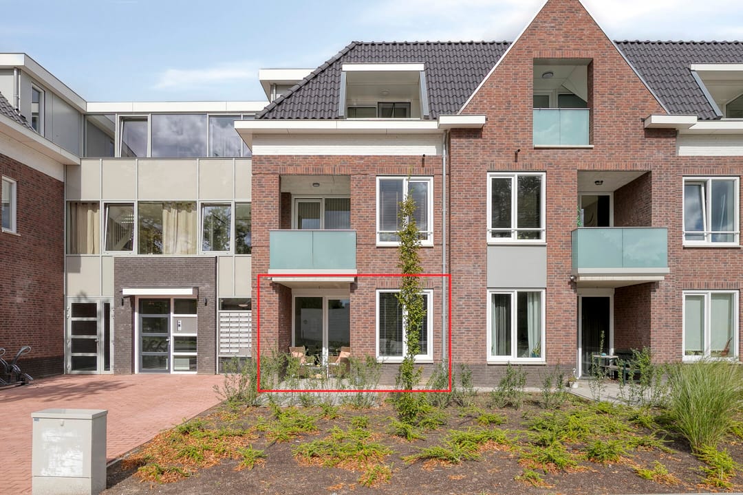 Photo 1 of Lagekerk 19