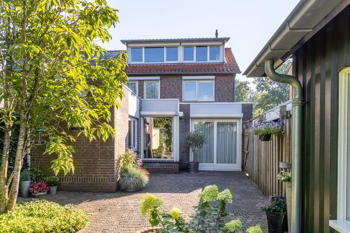 Foto 29 van St.Lambertusweg 75