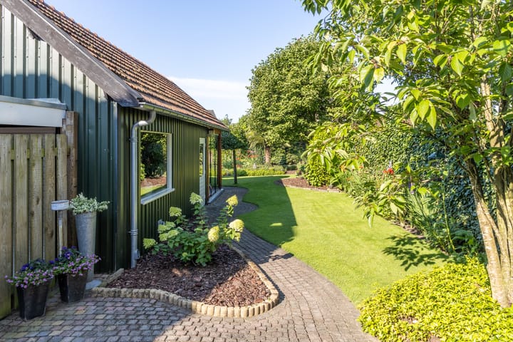 Foto 30 van St.Lambertusweg 75