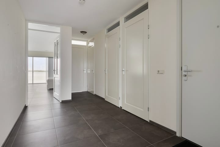 Foto 6 van Waterfront 320