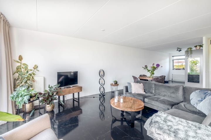 Foto 11 van Van Mieropstraat 23