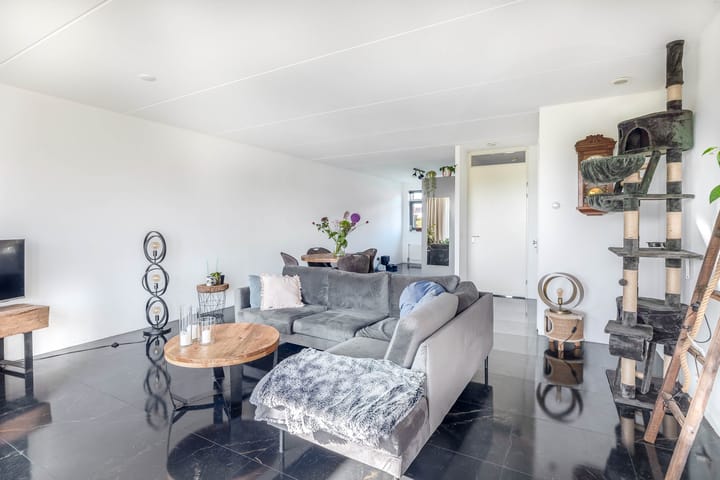 Foto 12 van Van Mieropstraat 23