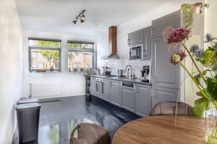 Foto 15 van Van Mieropstraat 23