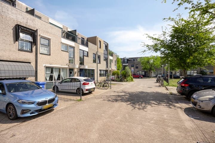 Foto 2 van Lesothostraat 6