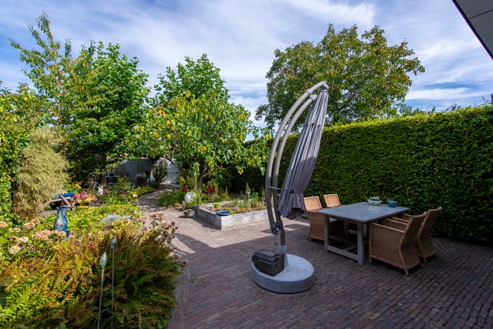 Foto 36 van Genemuidenstraat 11