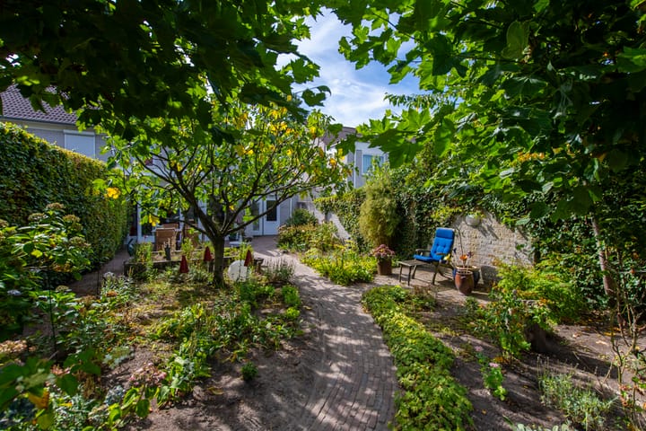 Foto 37 van Genemuidenstraat 11