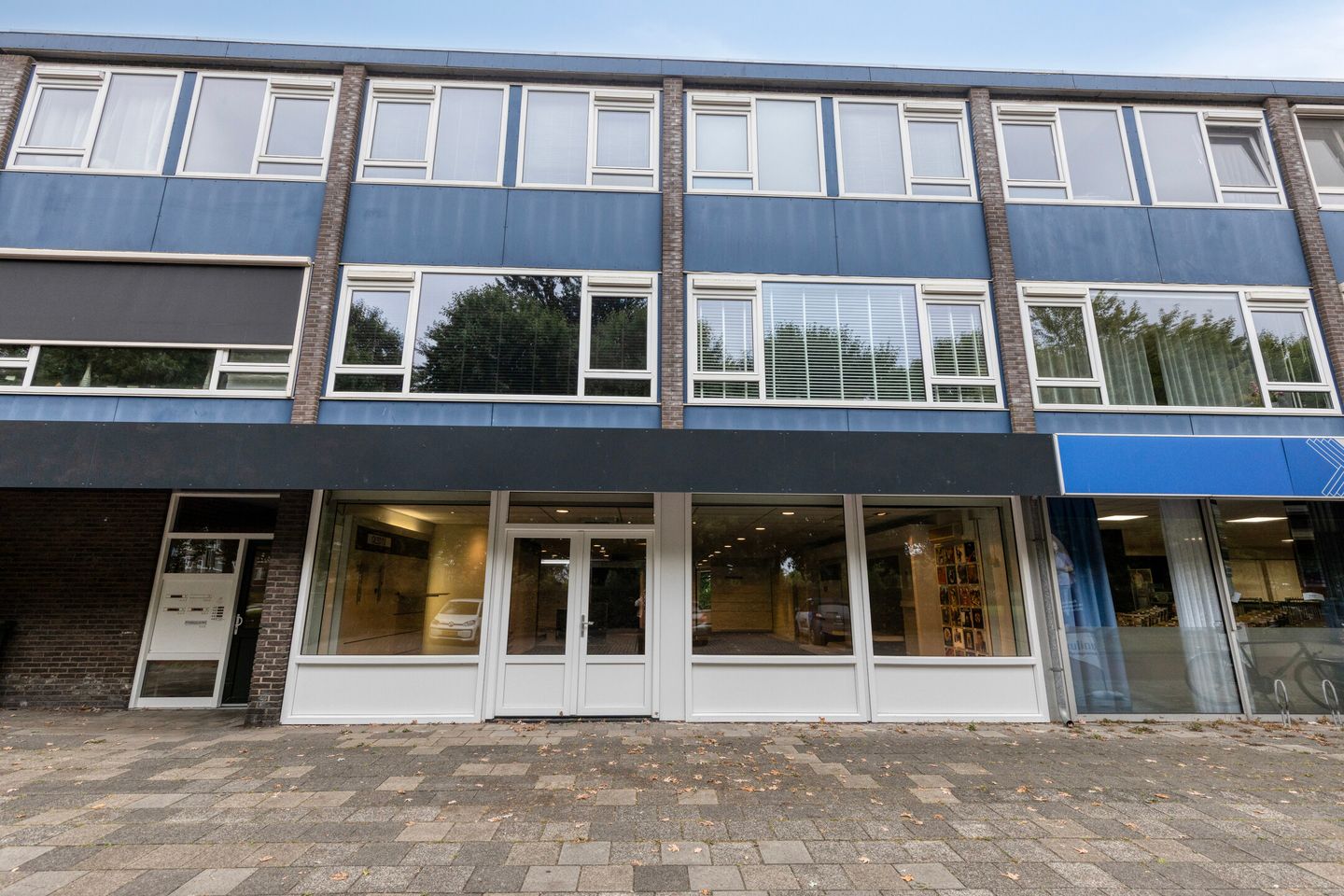 Bekijk foto 2 van De Lange West 9