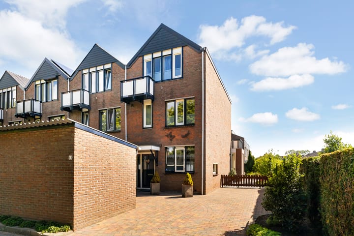 Oranje Nassaulaan 43