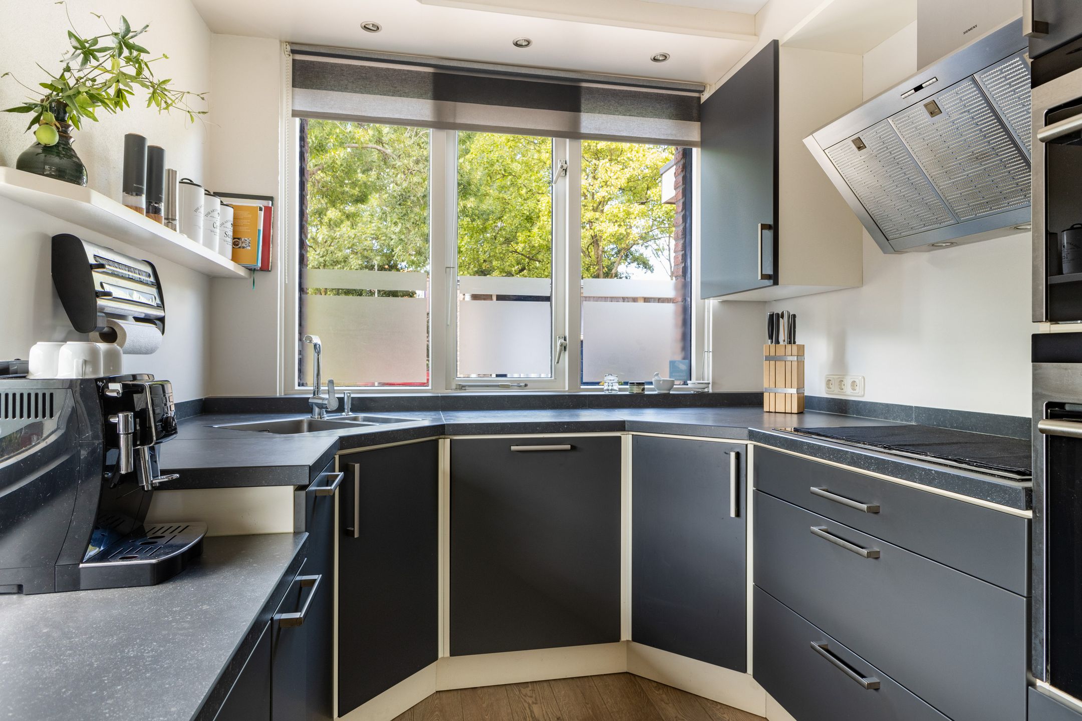 Photo 24 of Oranje Nassaulaan 43