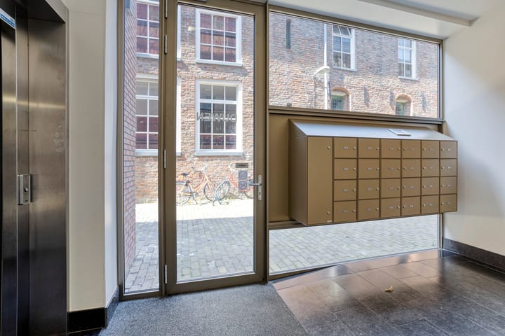 Foto 7 van Weeshuisgang 2-11