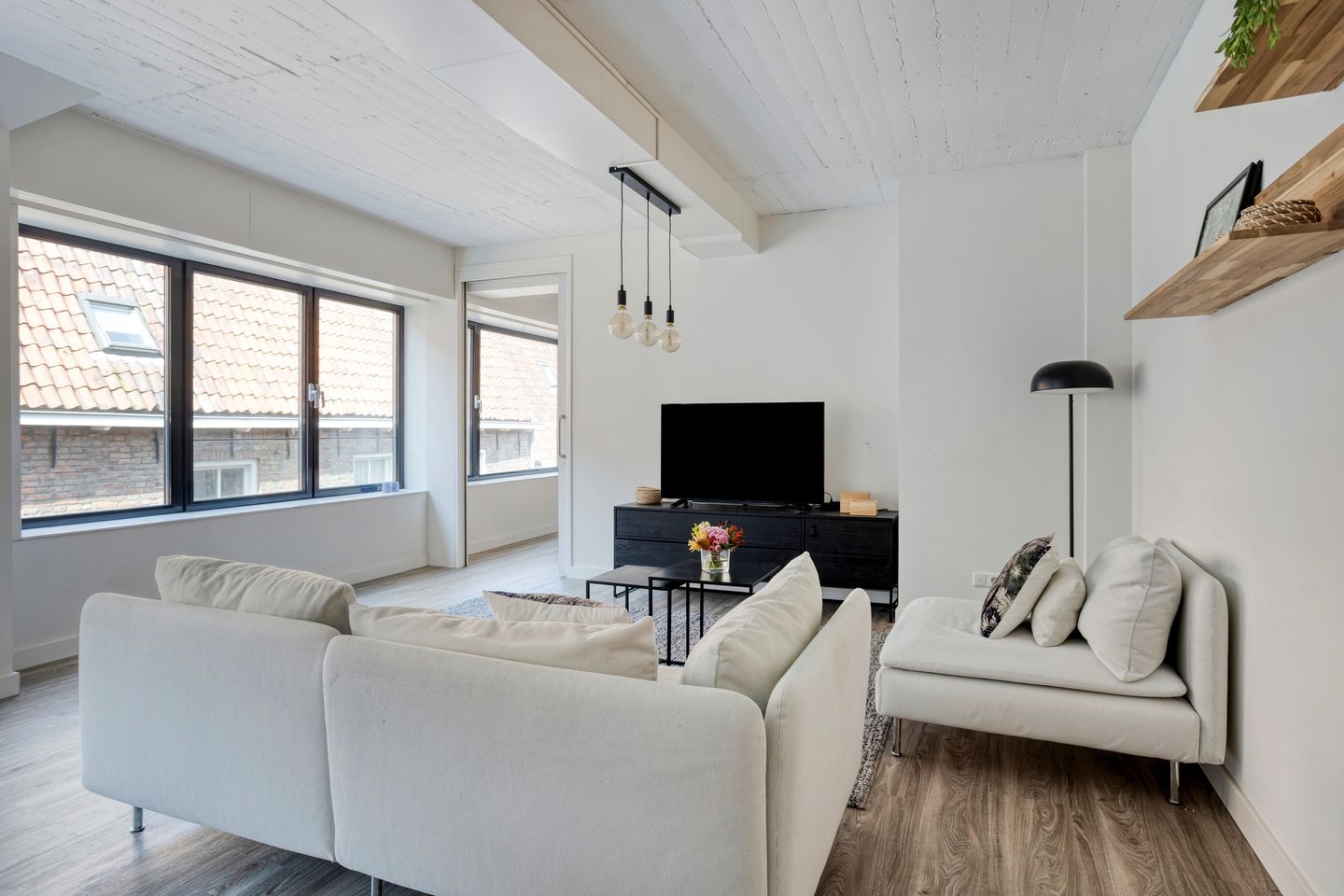 Foto 1 van Weeshuisgang 2-11