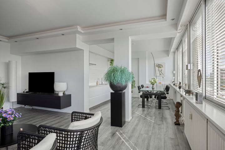 Photo 10 of Meander 395