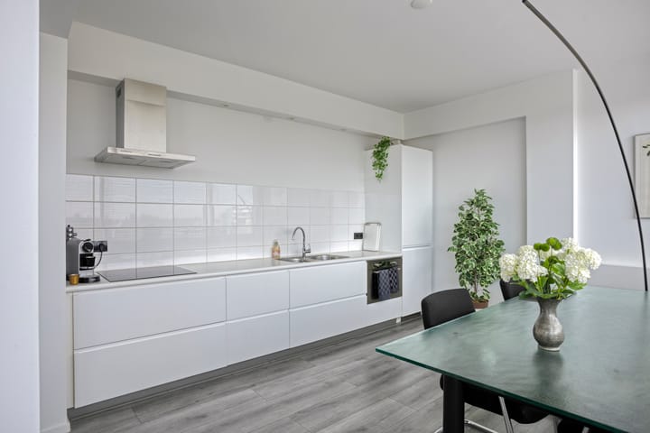 Photo 11 of Meander 395